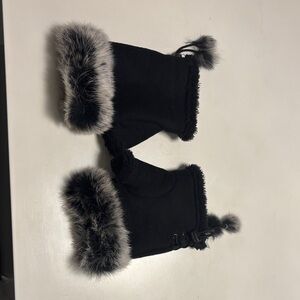 Black Fur-Trimmed Mittens